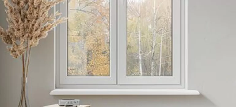 Vinyl Window Stool in Parkland, FL